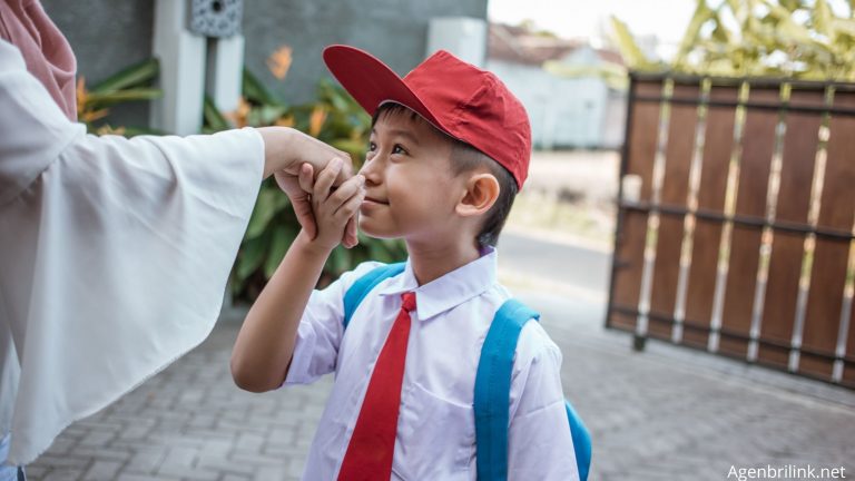 Syarat Mencairkan Bansos Anak Sekolah Rp 3,4 Juta