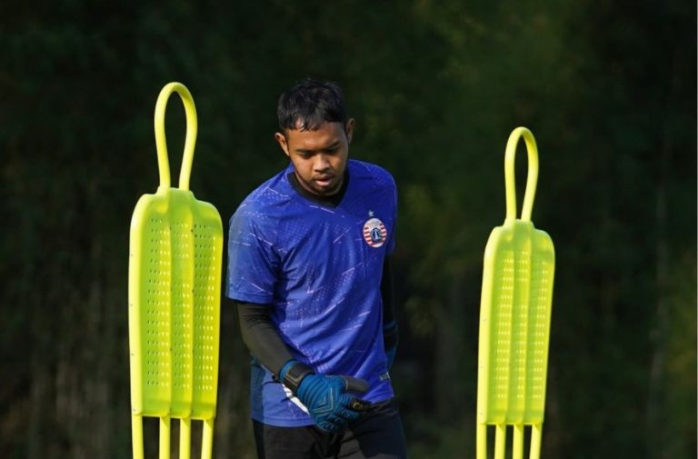 Profil Kiper Pelapis Persija Adixi Lenzivio di Liga 1 BRI
