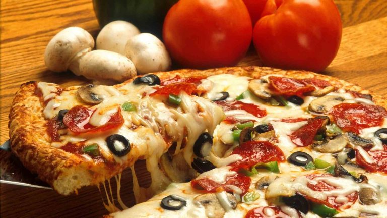 Resep Pizza Rumahan untuk Berbuka Puasa