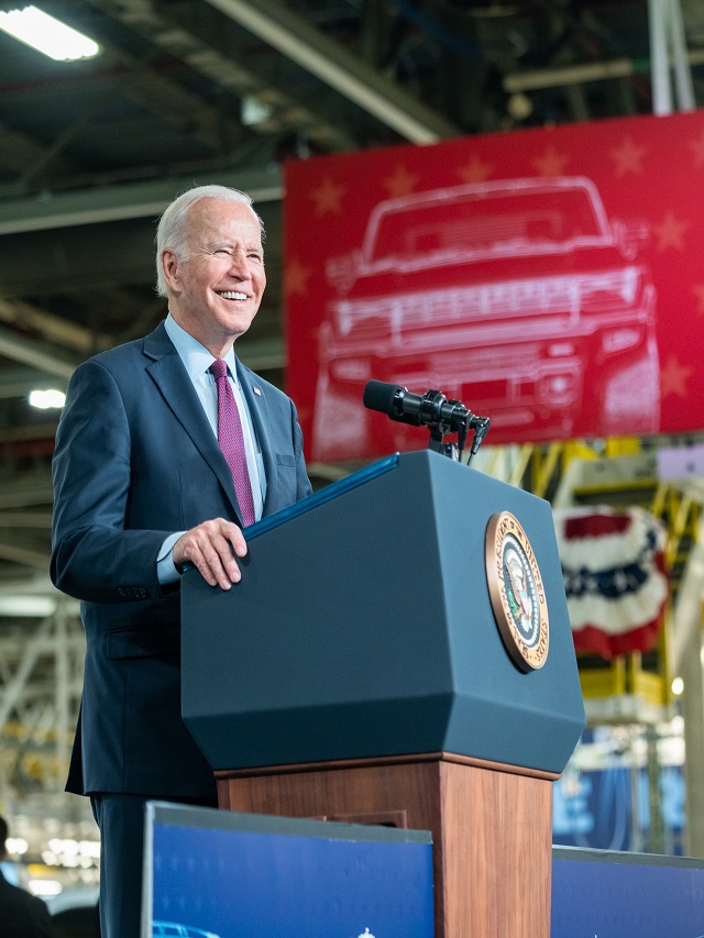 What Are the Disadvantages of Student Loan Forgiveness Plan