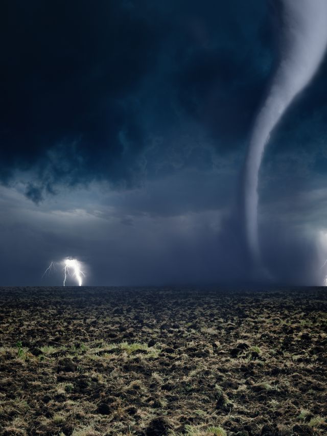 Tornado Warning Expires in Dallas-Fort Worth; Thunderstorm and Tennis Ball-Size Hail Reported