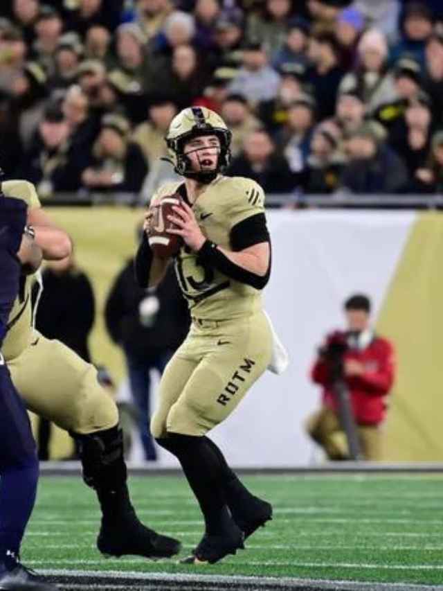 Black Knights Win 124th Army-Navy Game at Gilette Stadium