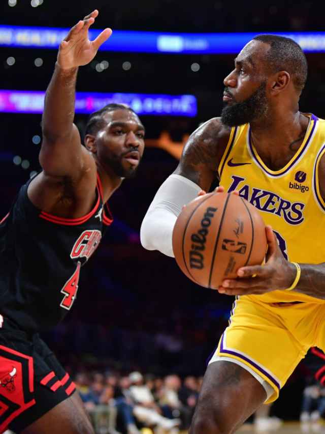 LeBron Leads the Lakers in a 141-132 Victory Against Chicago
